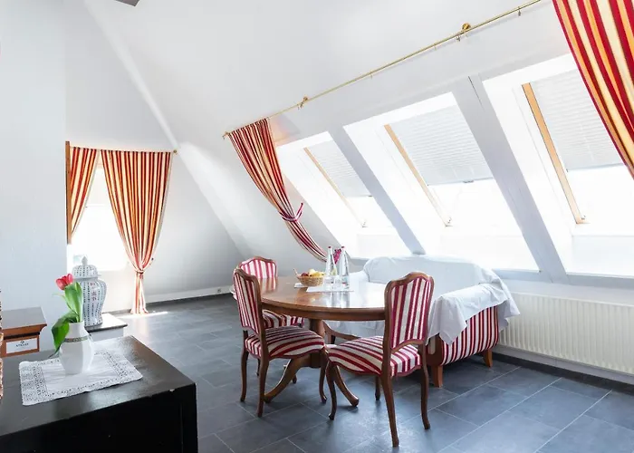 伯格美斯特酒店 3*