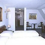 Astoria Am Urachplatz 3* שטוטגרט
