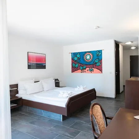 Hotel Astoria Am Urachplatz Stuttgart