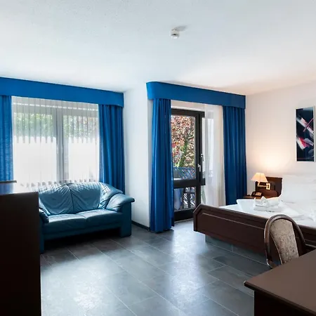 Astoria Am Urachplatz 3* Stuttgart