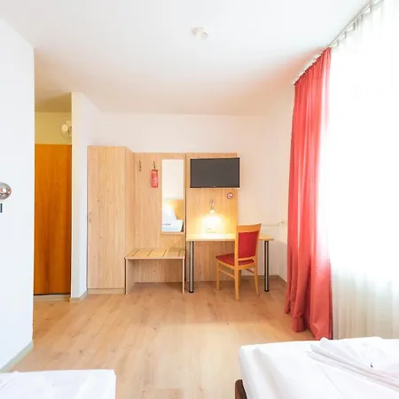 Szálloda Astoria Am Urachplatz 3*