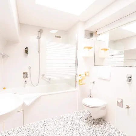 Szálloda Astoria Am Urachplatz 3*