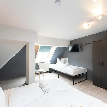 Hotel Astoria Am Urachplatz
