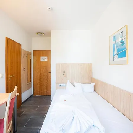 Szálloda Astoria Am Urachplatz 3*