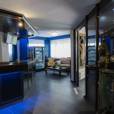 Hotel Astoria Am Urachplatz 3*