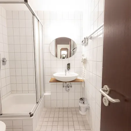 Astoria Am Urachplatz Szálloda