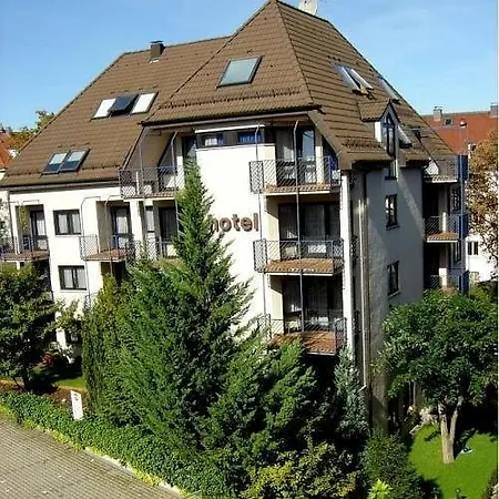 Astoria Am Urachplatz