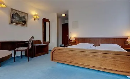 Astoria Am Urachplatz Hotel