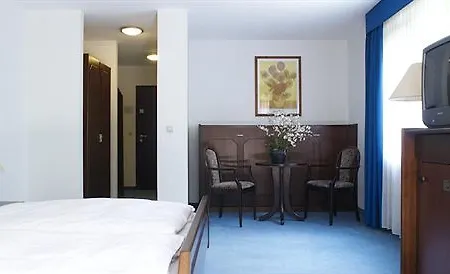 Hotel Astoria Am Urachplatz Stuttgart