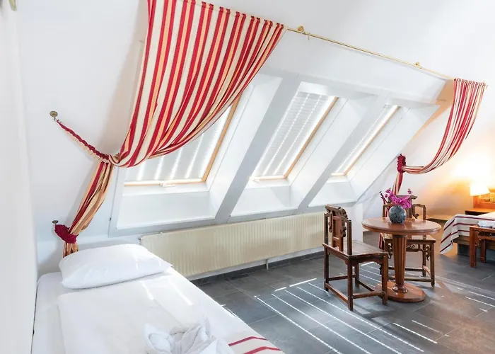 Astoria Am Urachplatz