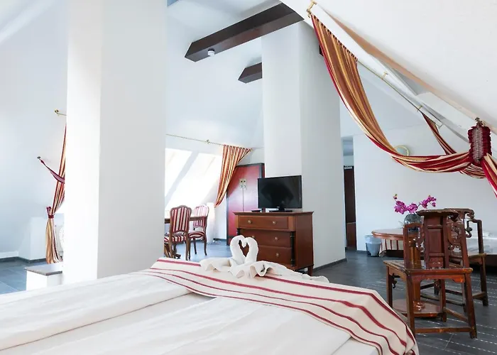 Astoria Am Urachplatz Hotel 3*