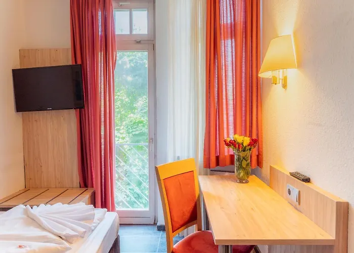 Astoria Am Urachplatz Hotel 3*