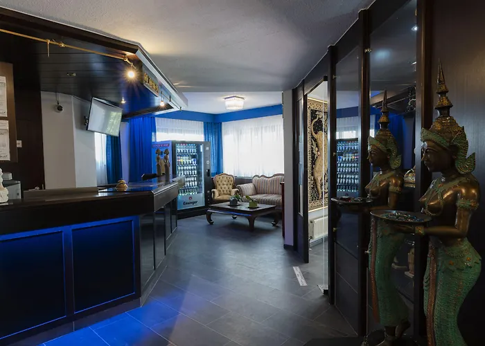 Hotel Astoria Am Urachplatz 3*