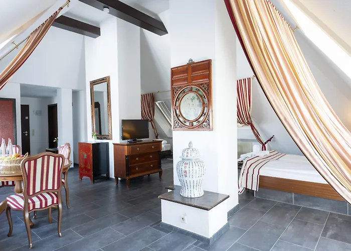 Astoria Am Urachplatz Hotel