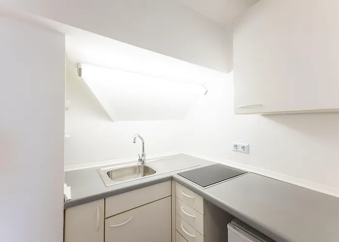 Astoria Am Urachplatz