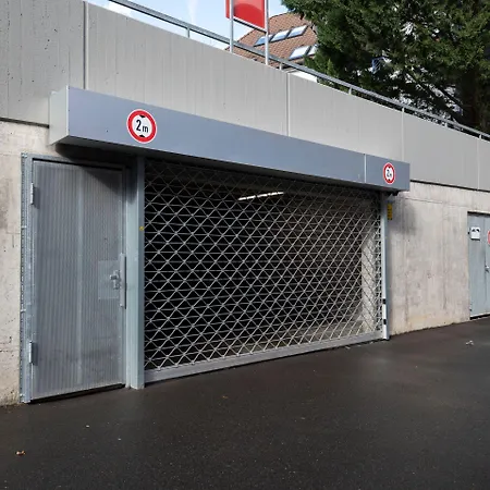 Hotel Astoria Am Urachplatz 3*