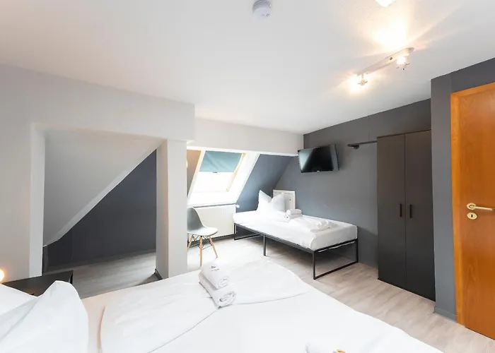 Hotel Astoria Am Urachplatz