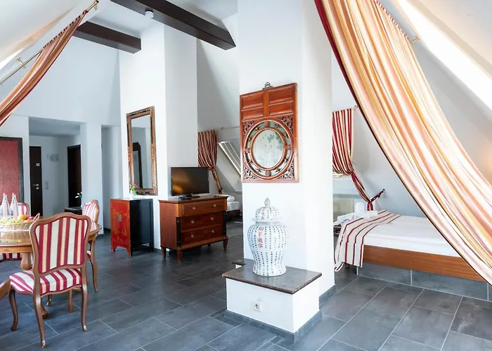 호텔 아스토리아 암 우락플라츠