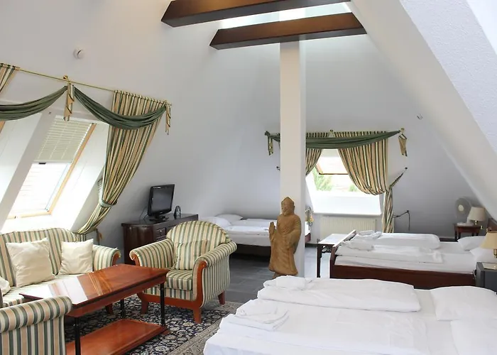 아스토리아 암 우락플라츠 호텔