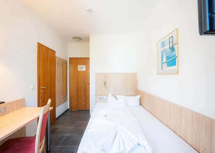 호텔 아스토리아 암 우락플라츠 3*